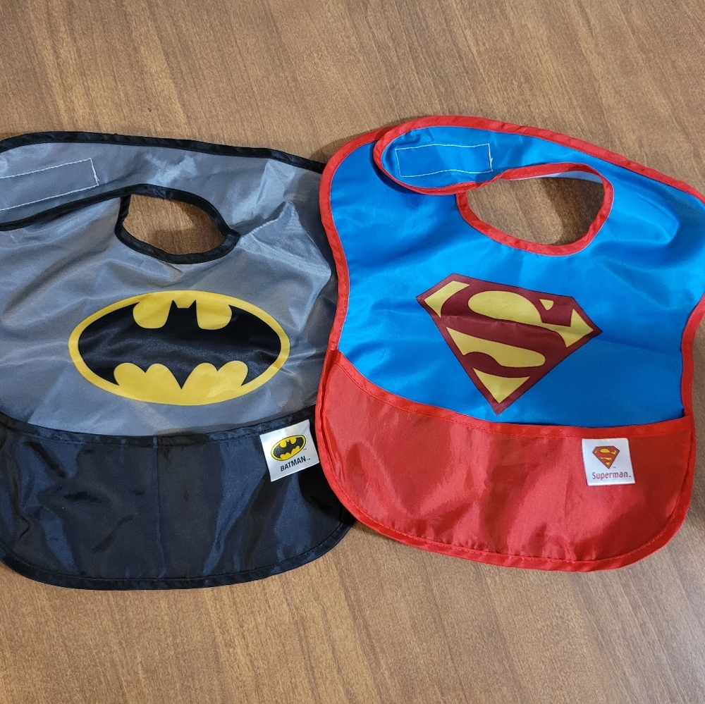 Waterproof Batman and Superman bibs - Picture 3 of 3